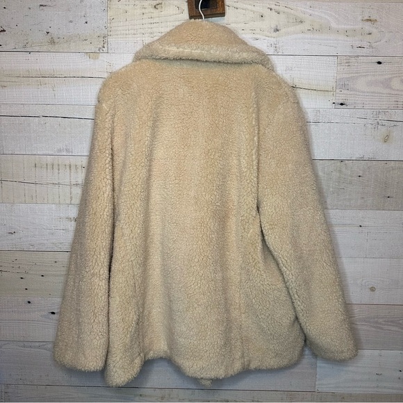 Free People Notched Teddy Peacoat Color Oatmeal
Size medium - Picture 14 of 14